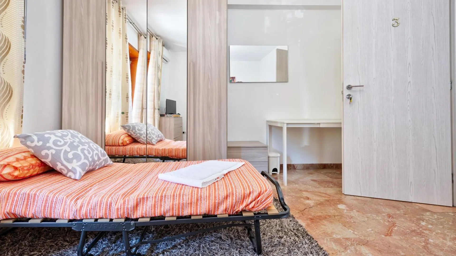 Guest house Venice City Of Art Residence Mestre Italy